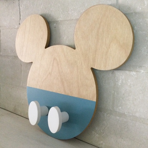 βοΈSOLDβοΈ DISNEY Mickey Mouse Wall Hooks Wooden Wall Mount - NWT - Picture 6 of 10